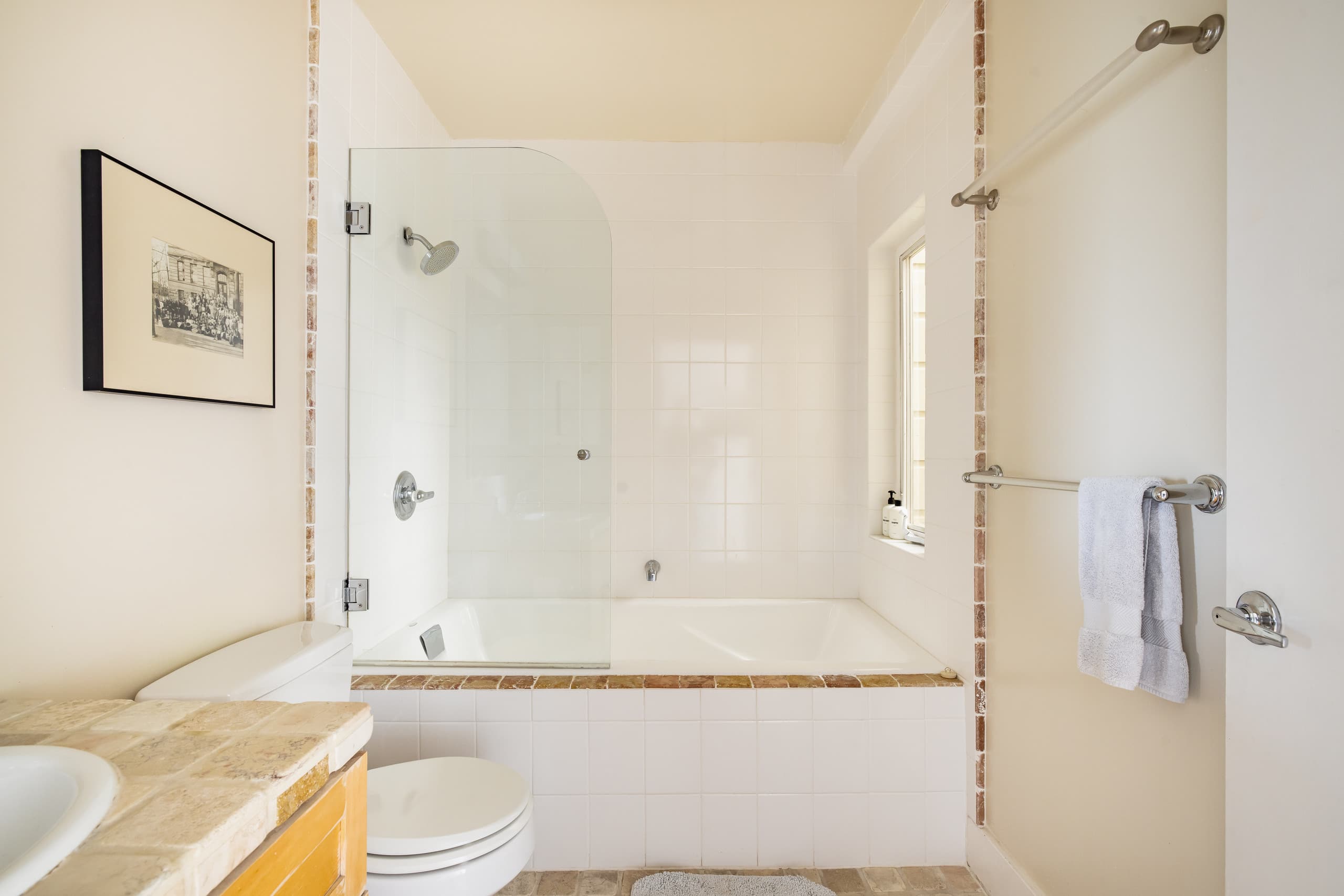 Condo in San Francisco · ★4.89 · 2 bedrooms · 2 beds · 2 baths - Image 24