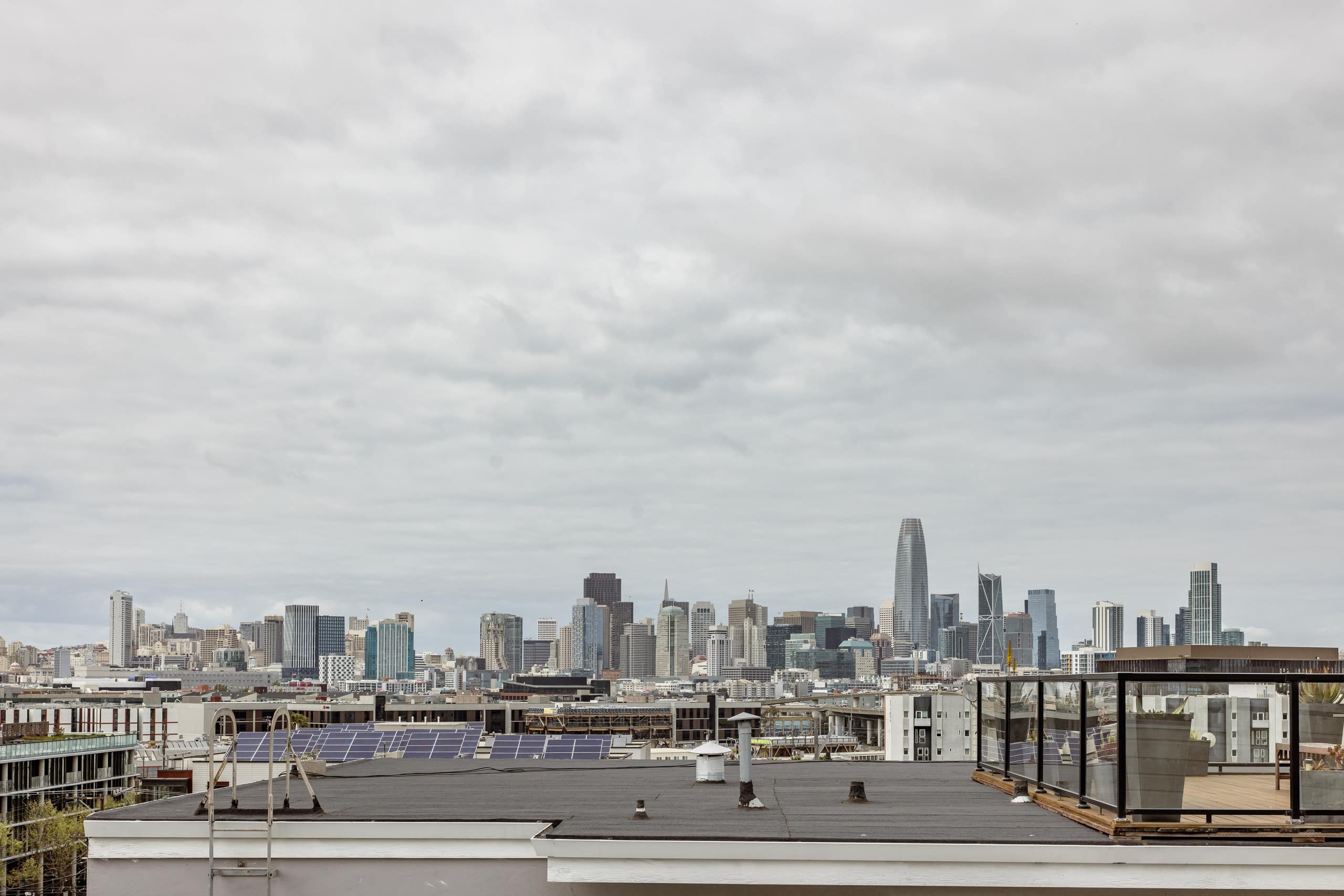 Condo in San Francisco · ★4.89 · 2 bedrooms · 2 beds · 2 baths - Image 36