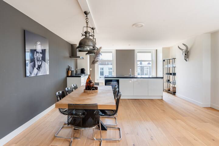 Beautifully large apartment in Amsterdam de Pijp. gallery image 5