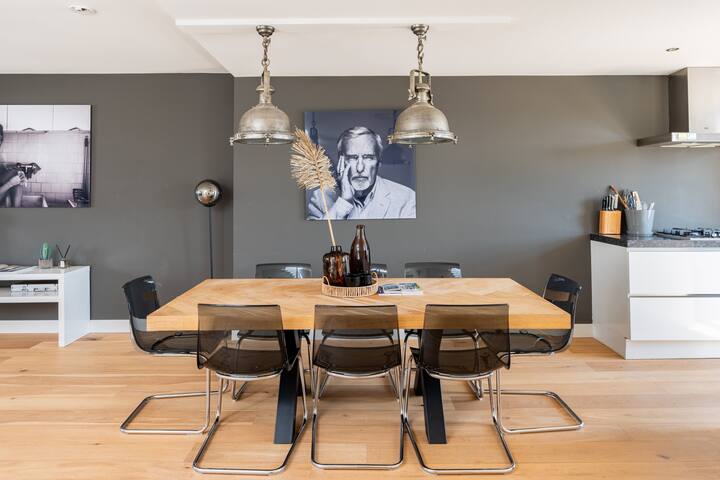 Beautifully large apartment in Amsterdam de Pijp. gallery image 4