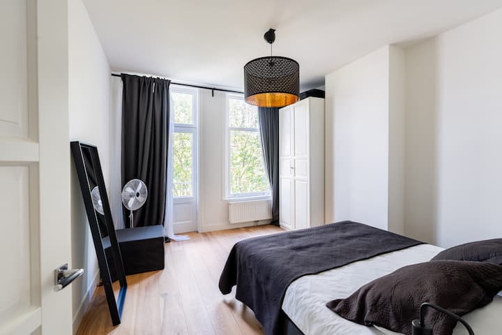 غرفة النوم الثانية في الطابق الثالث 
مزدوج