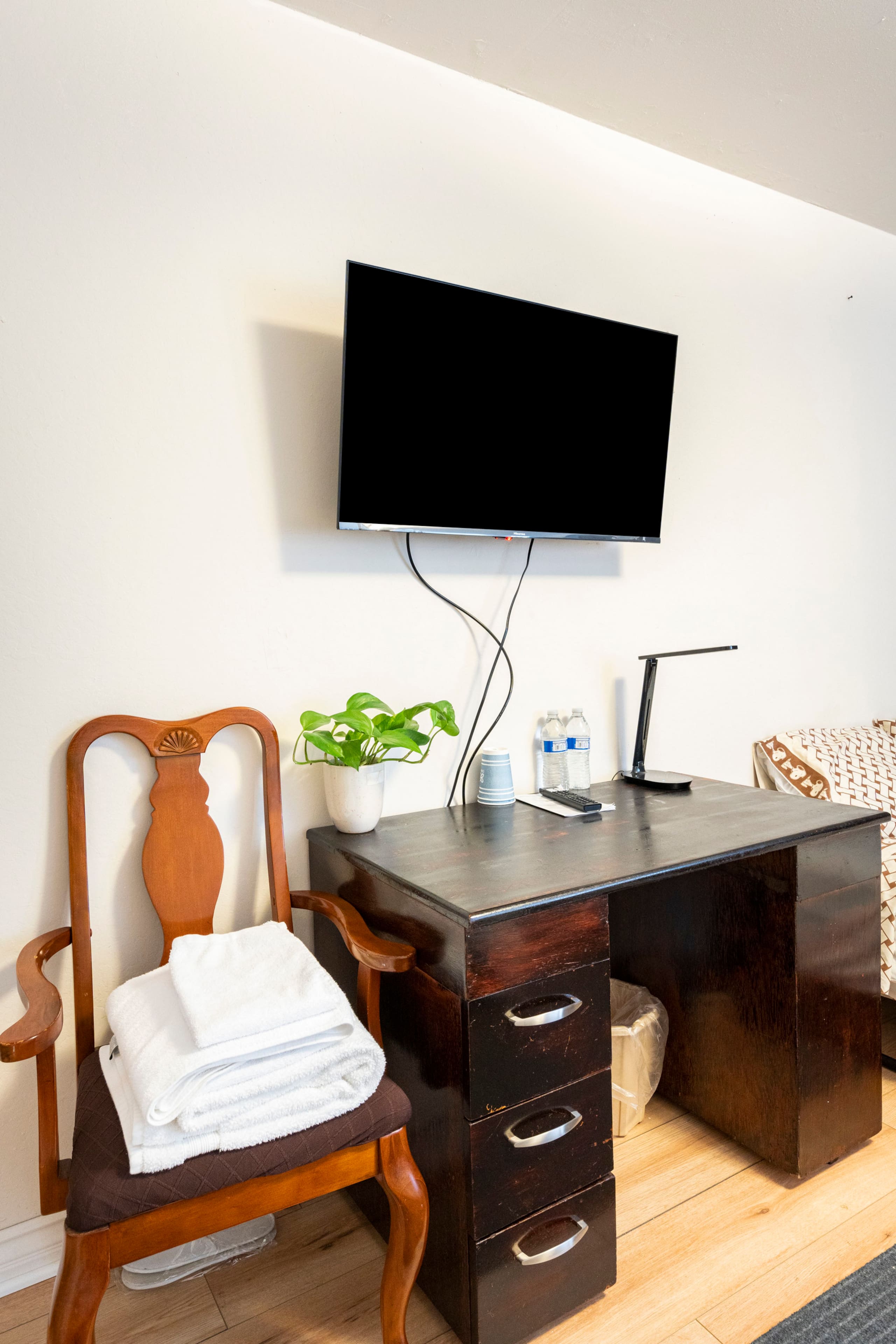 Home in San Francisco · ★4.83 · 2 bedrooms · 3 beds · 1 bath - Image 42