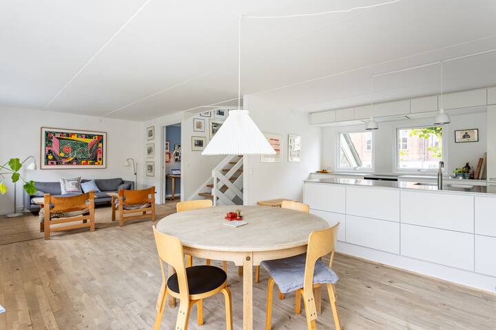 Family friendly townhouse gallery image 2