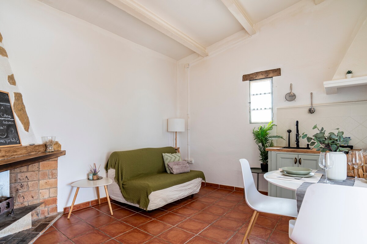 Airbnb con mejor rendimiento: Unique Stay - Tiny Eco Country Cottage en Cabanes