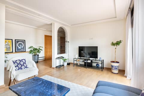 Calm and sunny 3 Bedroom with big terrace