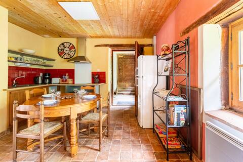 Cozy apartment in 18th century farmhouse