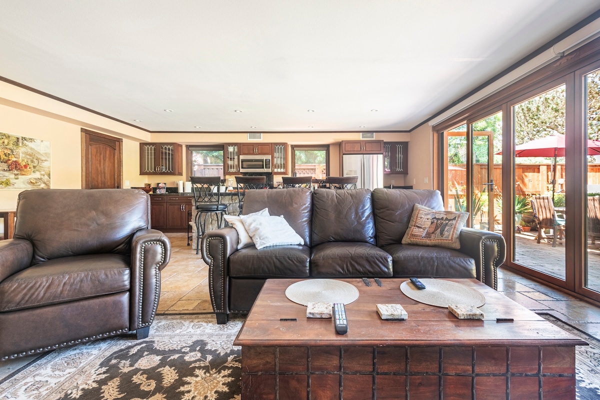 Popular Airbnb listing: A touch of Tuscany by the beach. in Torrey Pines