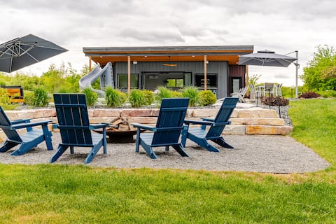 Modern Barndominium on 16 Acres in Sugar Creek WI