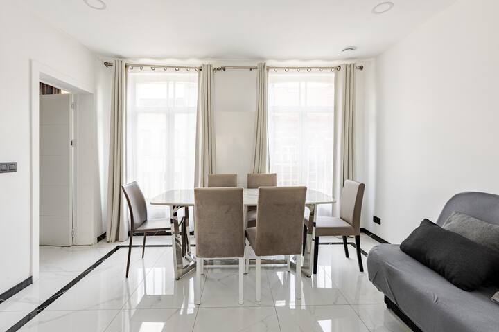 Prestigieus Appartement in Hartje Brussel Centrum. gallery image 2