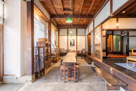 Rent an old house built 100 years ago | Free experience of sake and matcha tea | Kanazawa and Hakusa