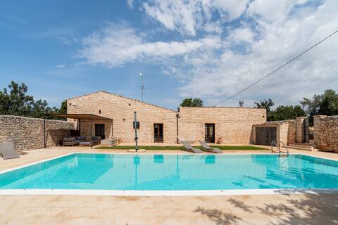 Casa Salina villa pool Scicli