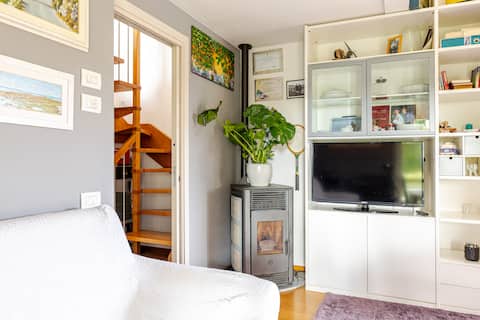 Top performing Airbnb: Cozy & Lofted Casa Monti in the Heart of Tuscany in Montaione