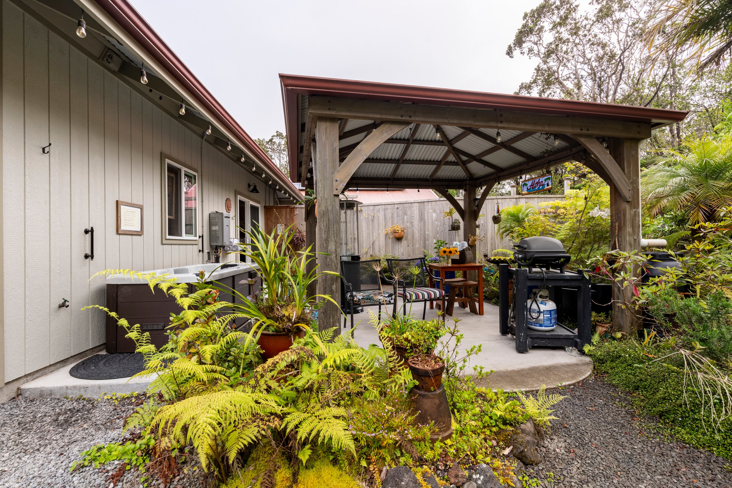Guesthouse in Volcano · ★5.0 · Studio · 1 bed · 1 bath - Image 17
