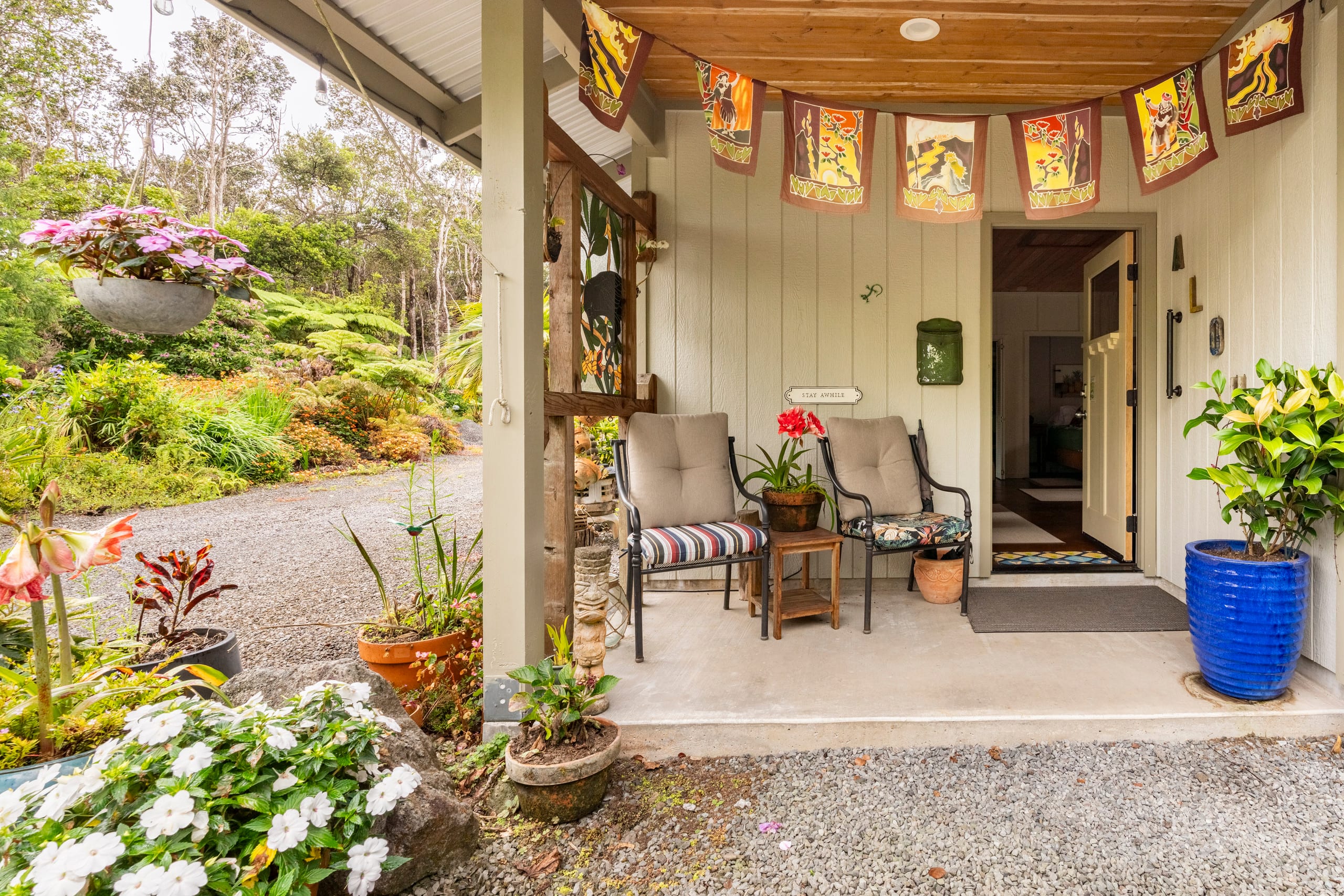 Guesthouse in Volcano · ★5.0 · Studio · 1 bed · 1 bath - Image 33
