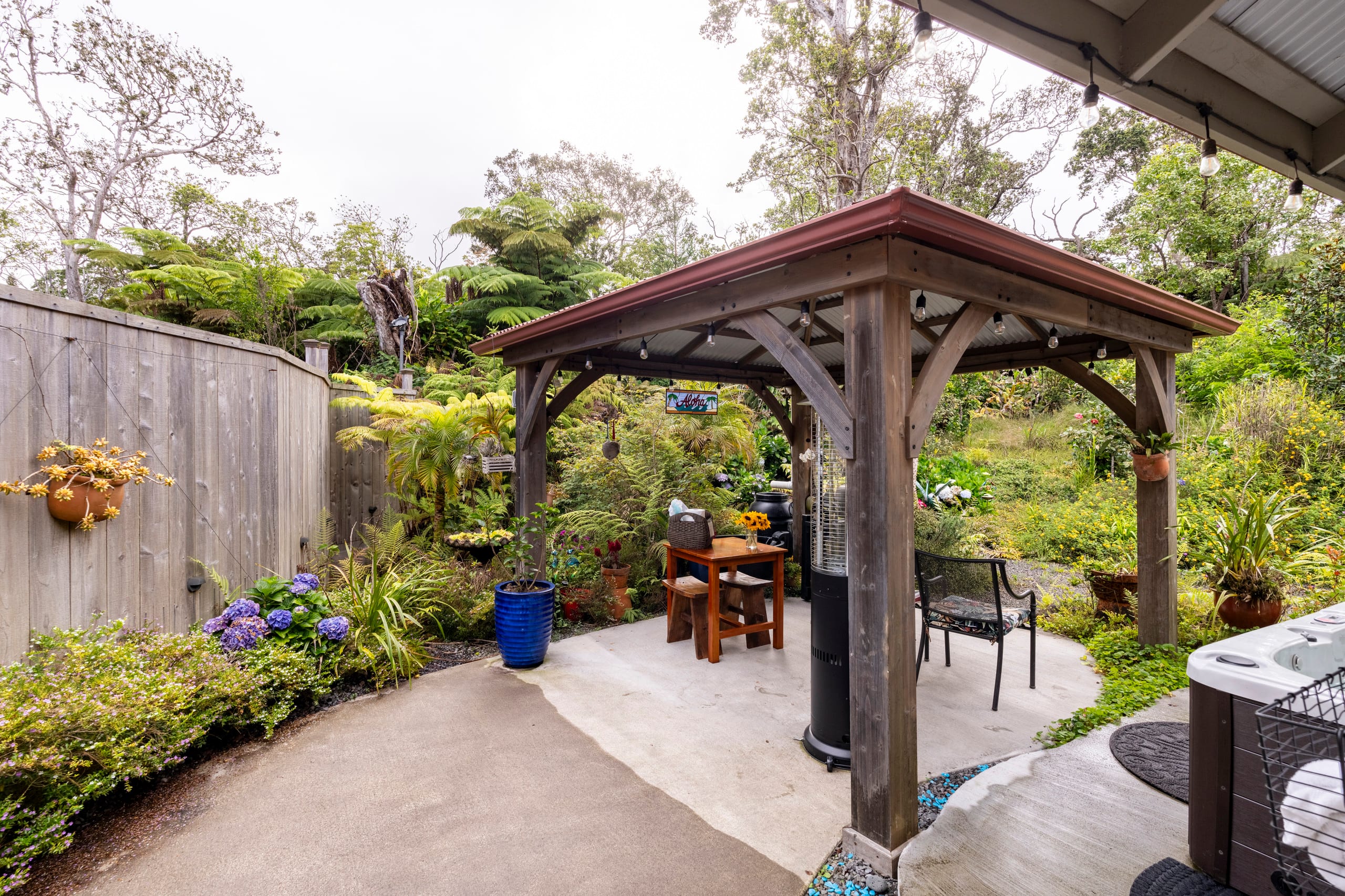 Guesthouse in Volcano · ★5.0 · Studio · 1 bed · 1 bath - Image 18