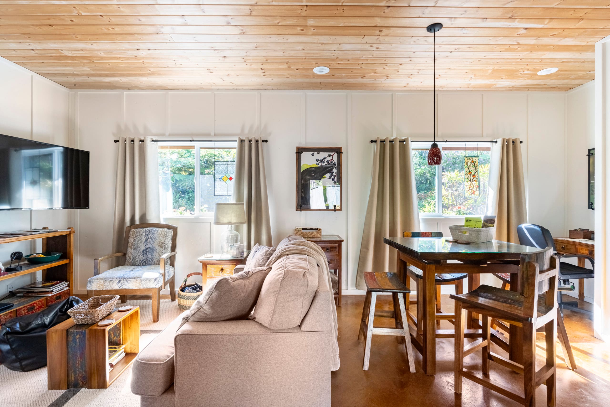 Guesthouse in Volcano · ★5.0 · Studio · 1 bed · 1 bath - Image 4
