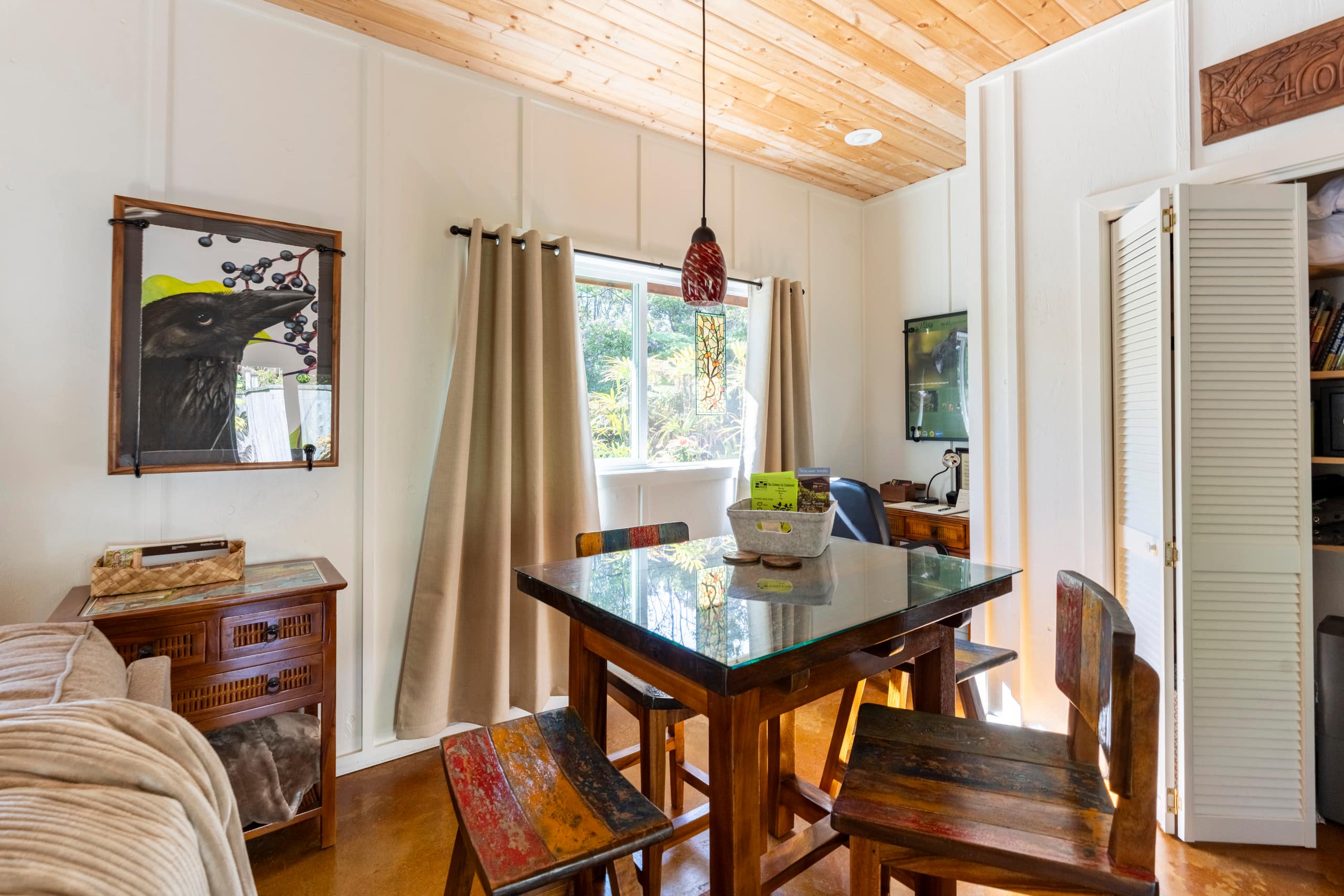 Guesthouse in Volcano · ★5.0 · Studio · 1 bed · 1 bath - Image 11
