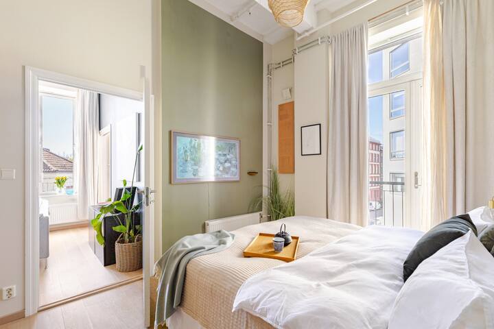 Fabrikkleilighet sentralt, balkong og takterrasse gallery image 5