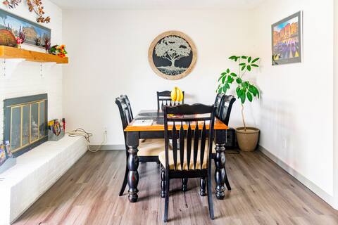 Mythology Gardens. 3-bedroom house, free parking.