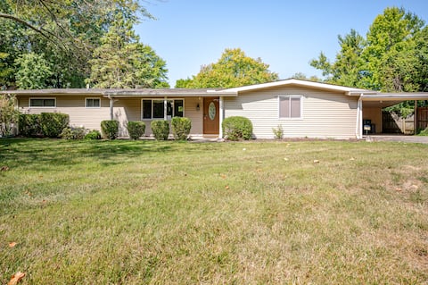 Luxurious Beavercreek Ohio Home, with Large Yard!