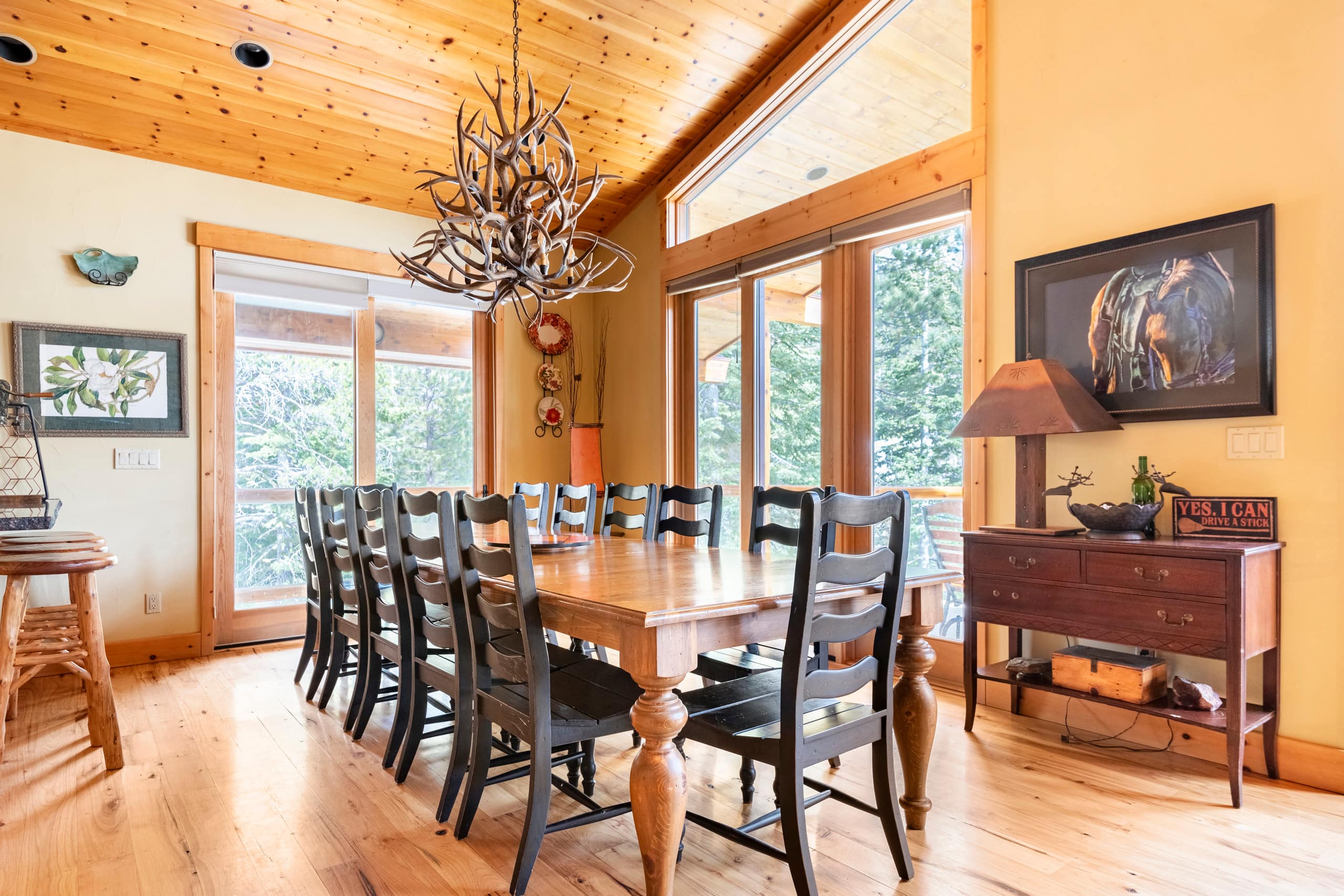 Luxury Swiss Chalet with Hot Tub & Creek Views - Photo 58
