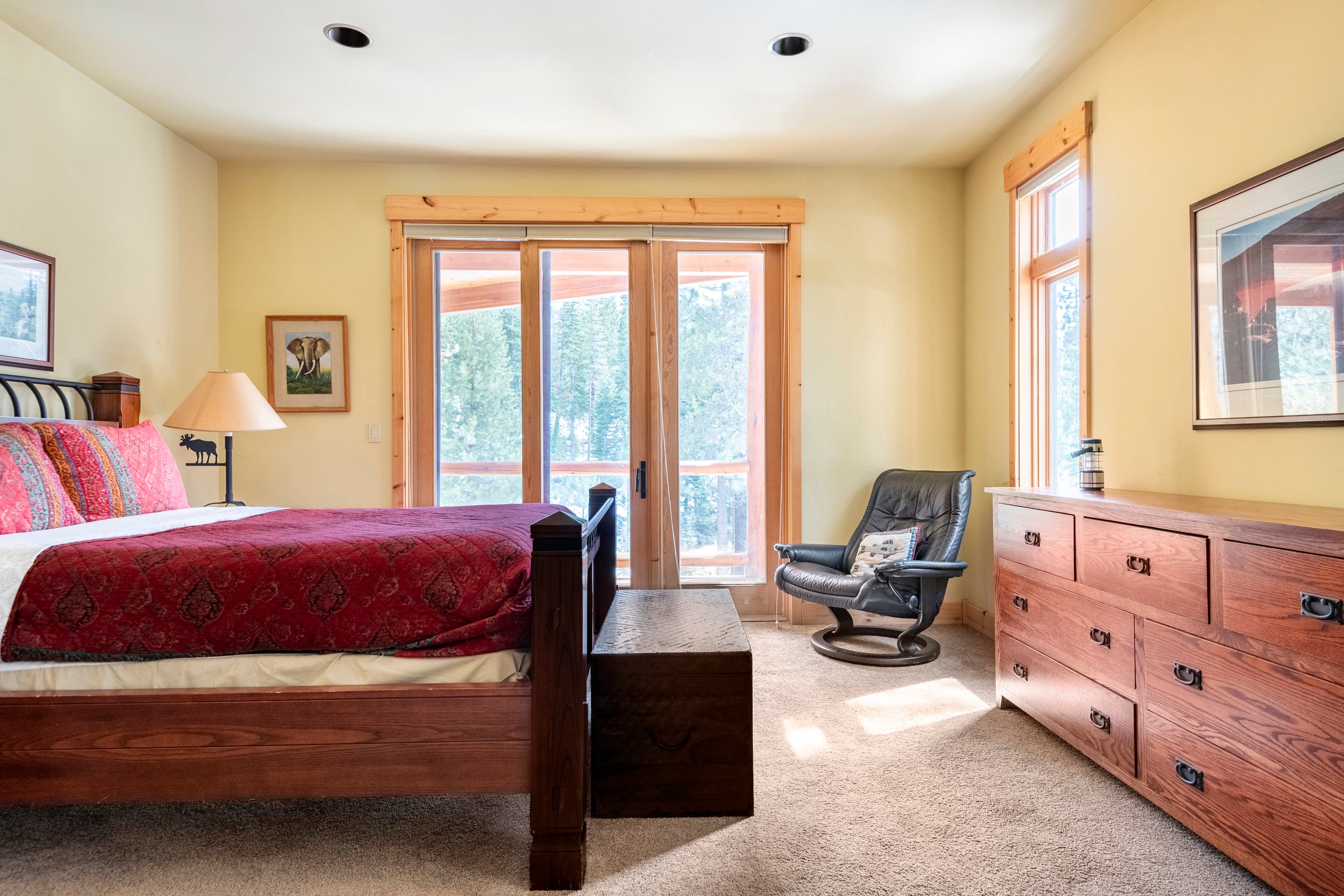 Luxury Swiss Chalet with Hot Tub & Creek Views - Photo 45