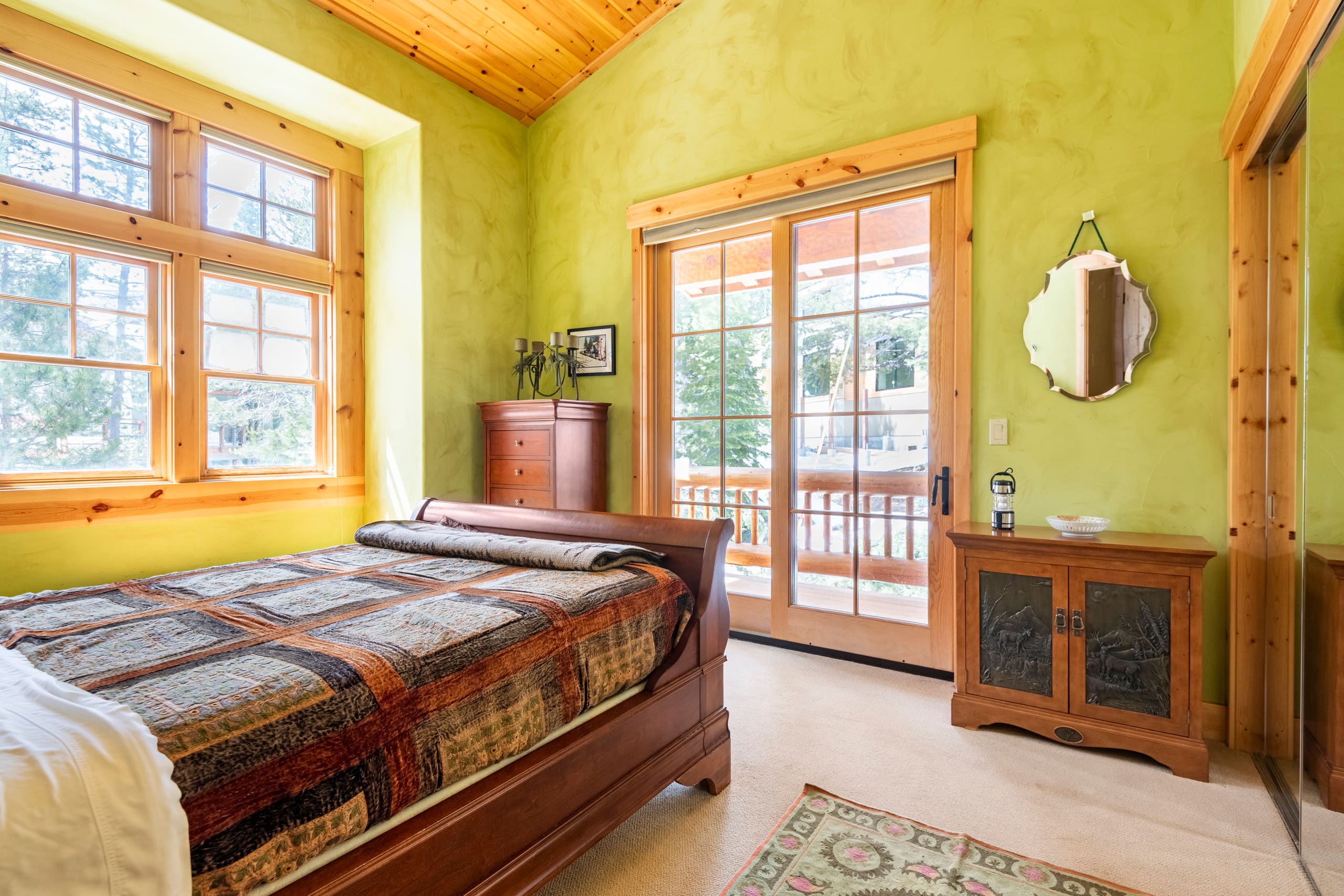 Luxury Swiss Chalet with Hot Tub & Creek Views - Photo 15