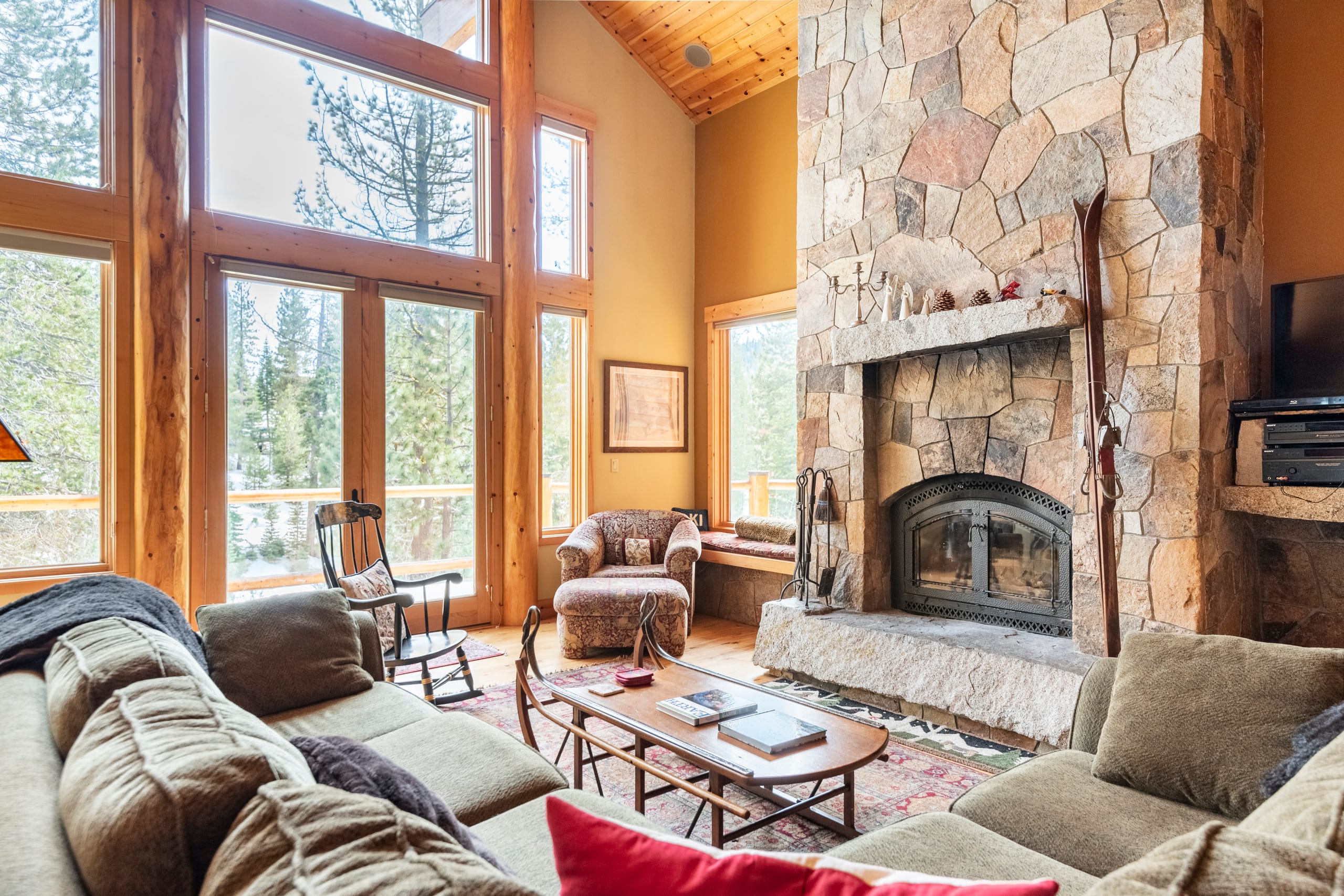 Luxury Swiss Chalet with Hot Tub & Creek Views - Photo 20