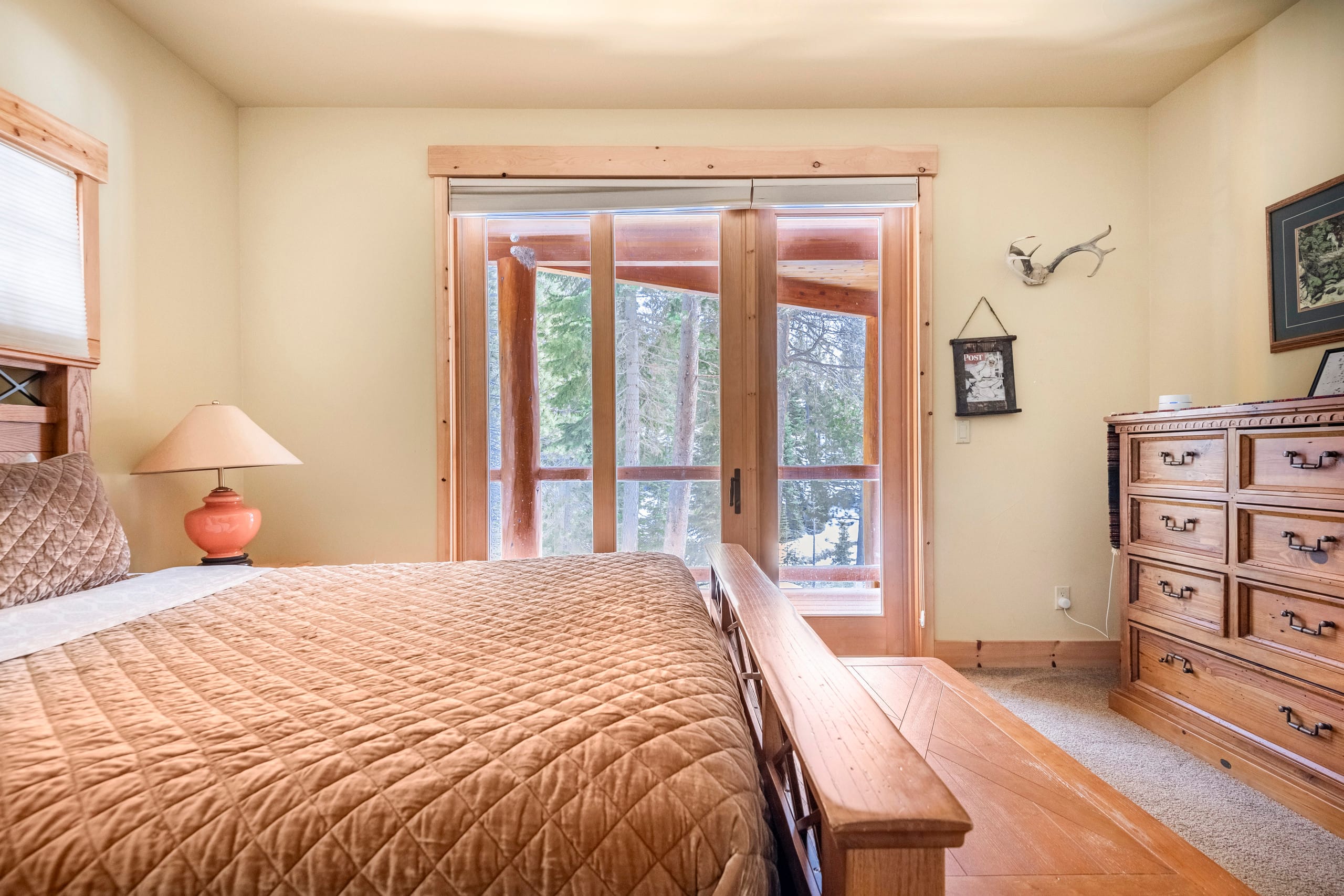 Luxury Swiss Chalet with Hot Tub & Creek Views - Photo 67