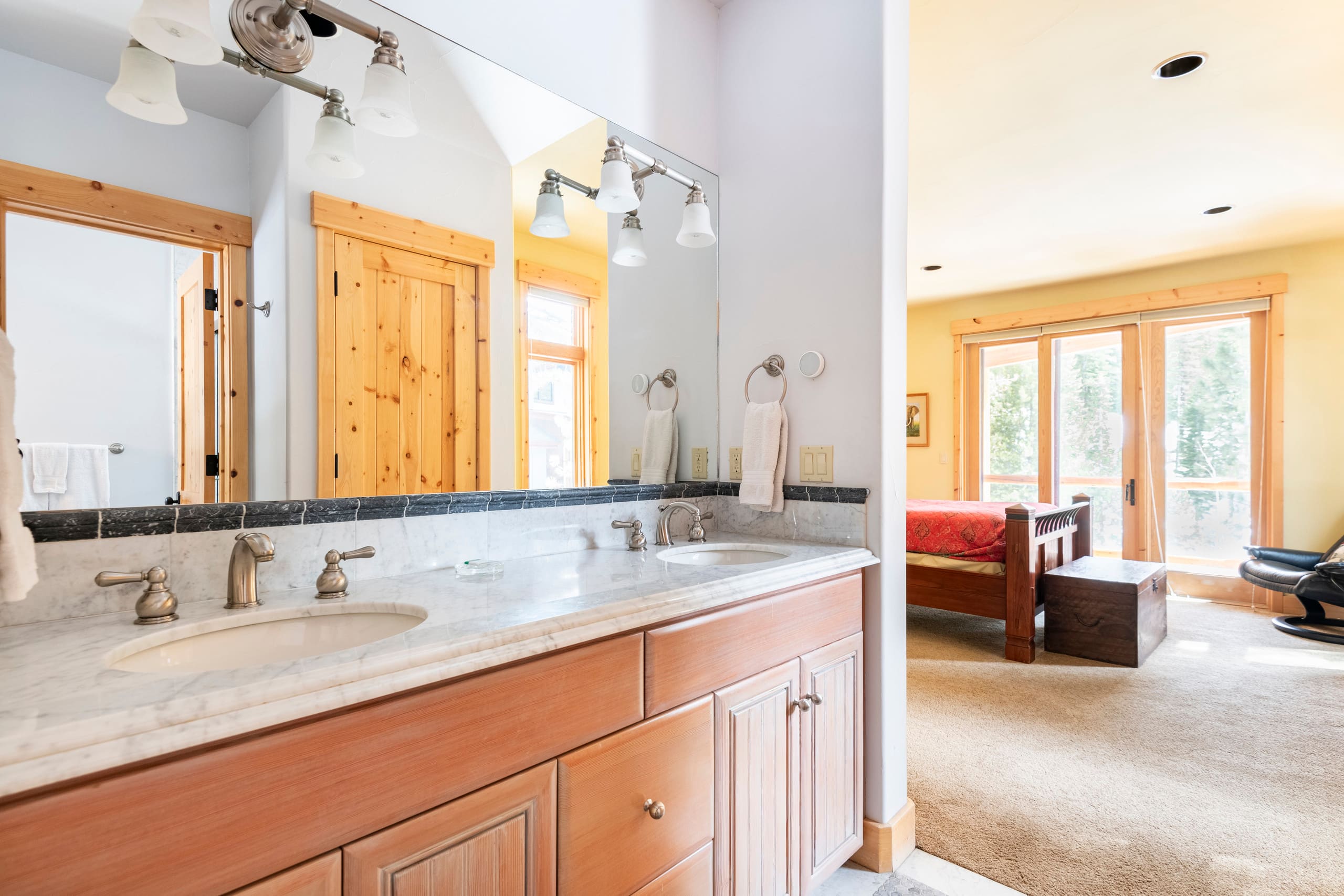 Luxury Swiss Chalet with Hot Tub & Creek Views - Photo 44