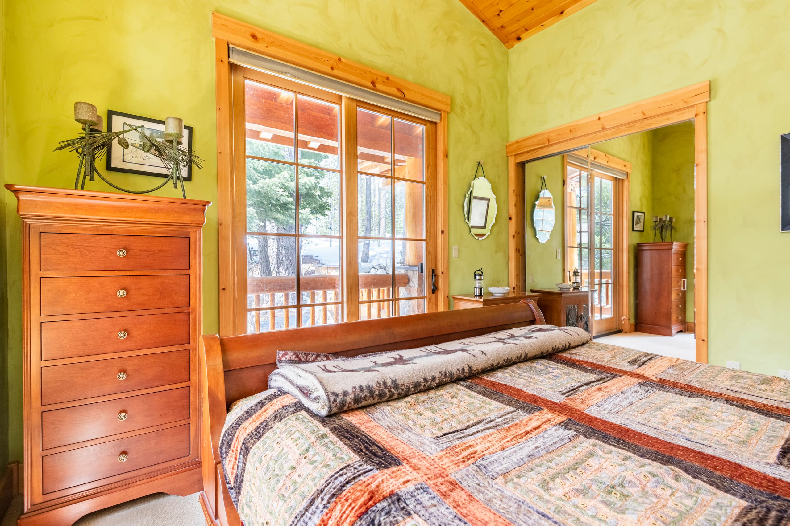 Luxury Swiss Chalet with Hot Tub & Creek Views - Photo 72