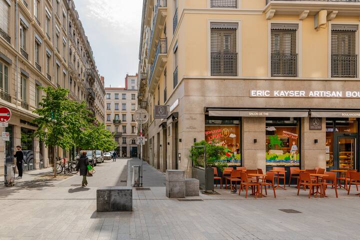 Au cœur de Lyon, un appartement d’exception gallery image 5