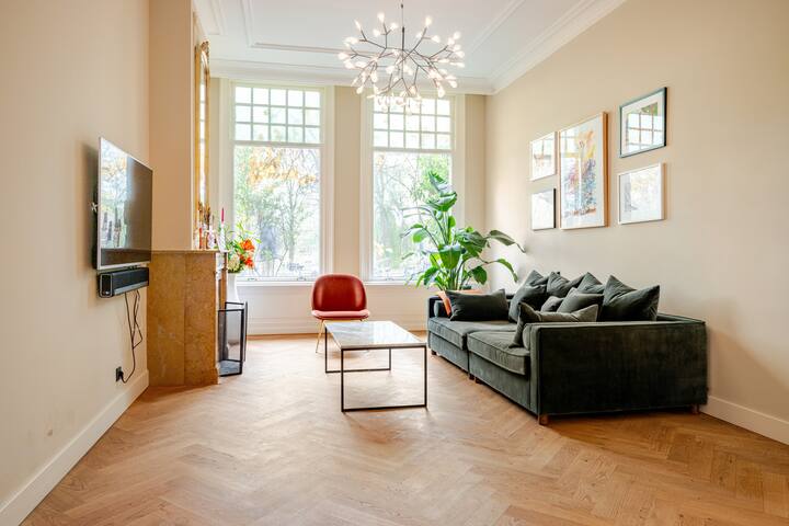 Luxury house with garden in popular Amsterdam area gallery image 2