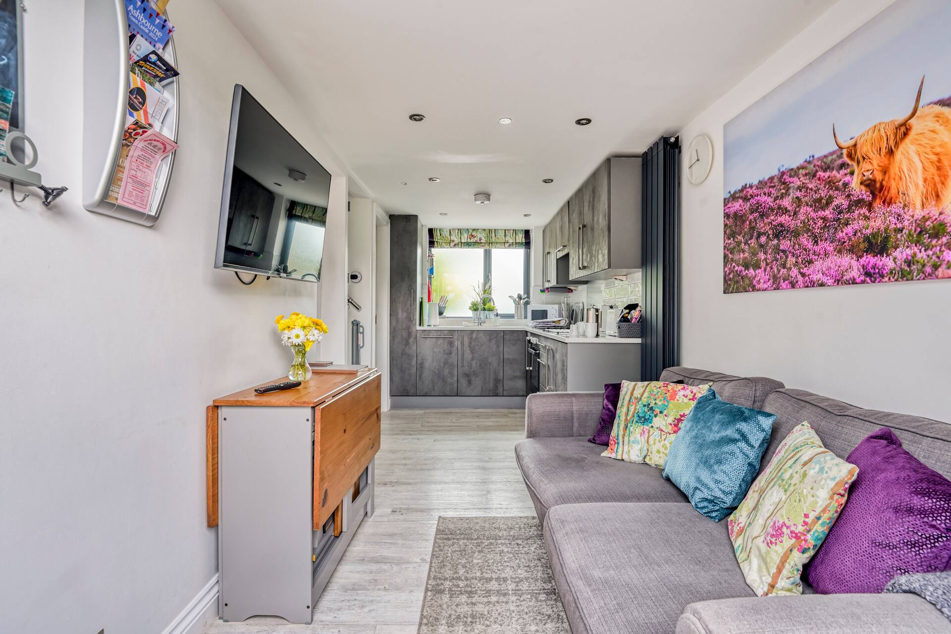 2 Bedrooms 2 Bathrooms 3 beds Near Lichfield & NMA
