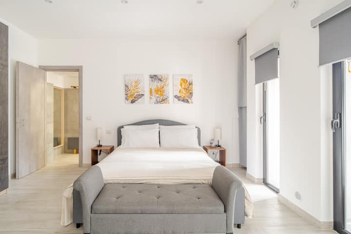 <-Seveso Suite Station->