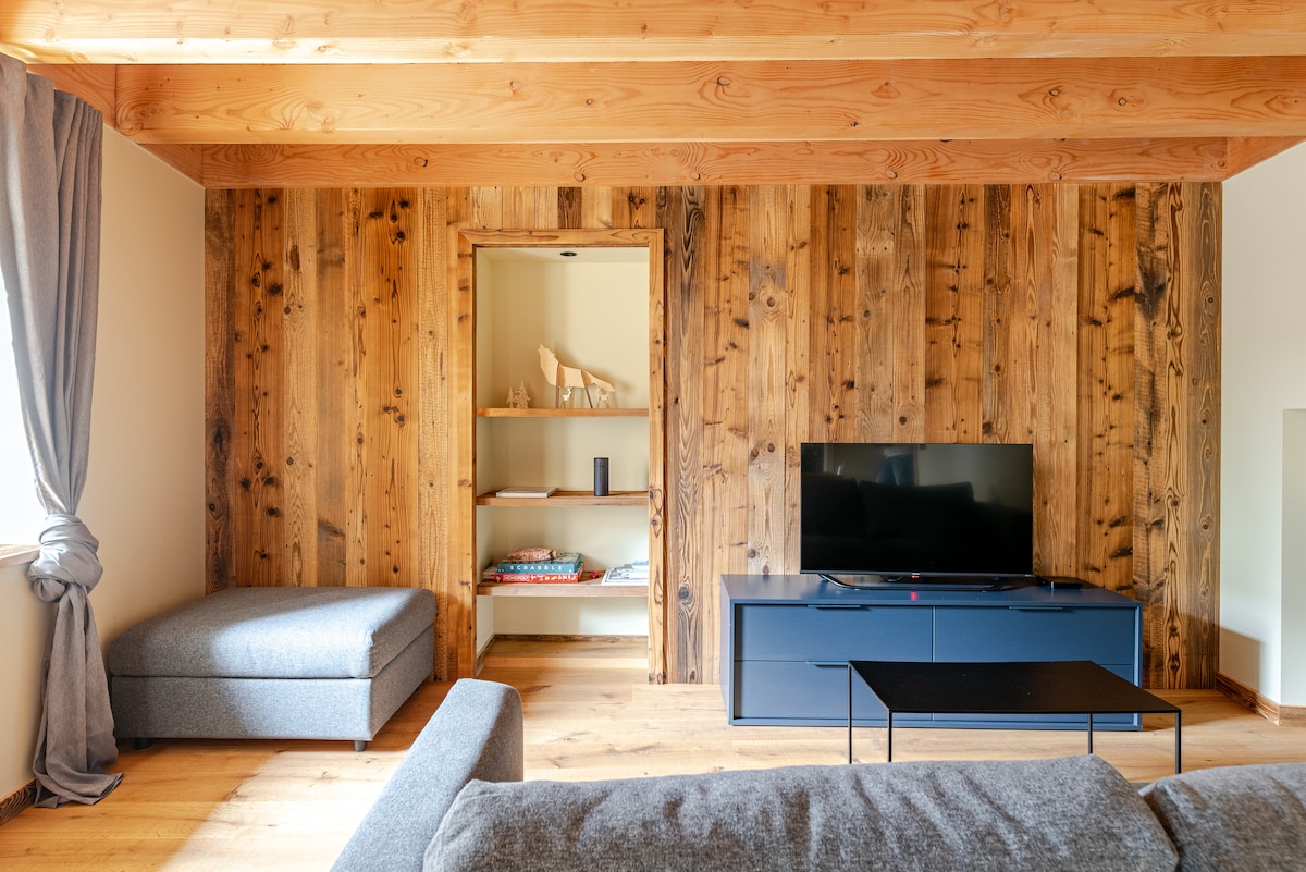 Leistungsstarkes Airbnb: Luxurious 2-bedroom apartment with parking and bike workshop in La Salle Les Alpes