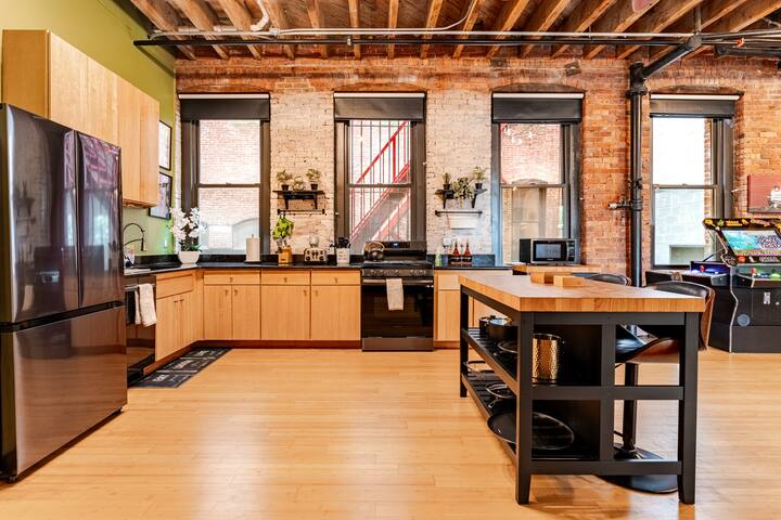Converted Historic Button Factory w/ Modern Style! gallery image 5
