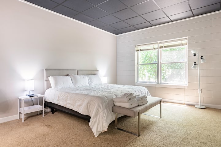 King size Casper memory foam bed