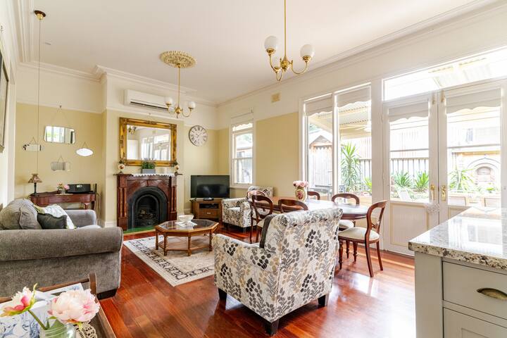 3 Bedroom “olde world” in Lilydale gallery image 2