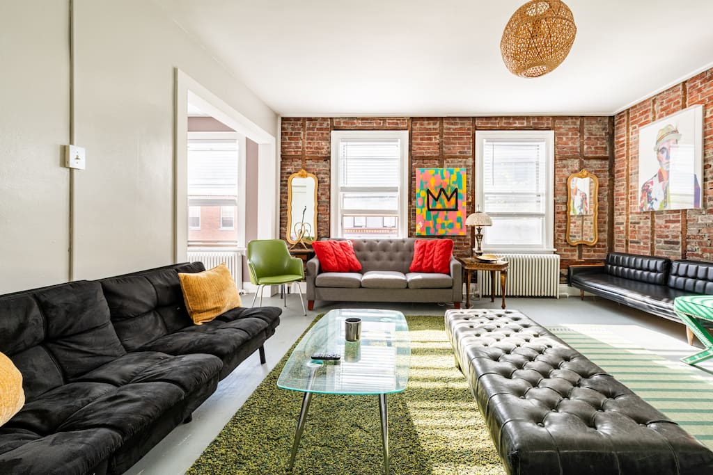 Airbnb Downtown Troy 3BR apartment