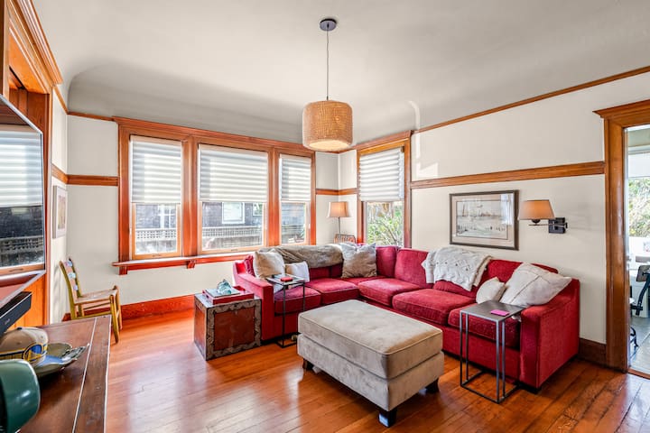 Family home w/ great outdoor space gallery image 2