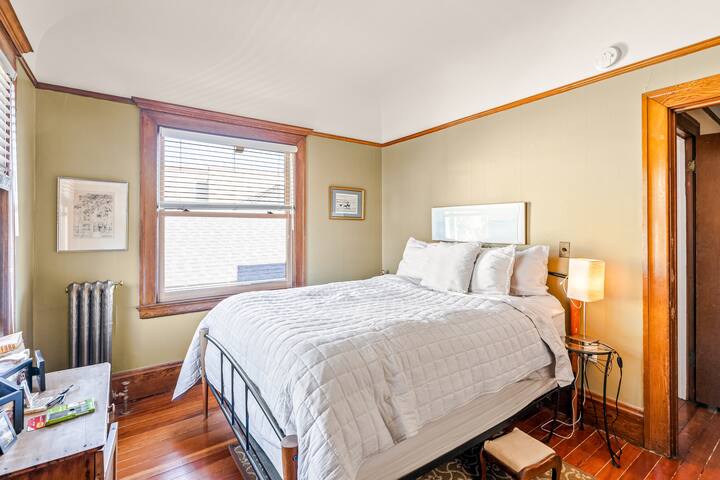 Family home w/ great outdoor space gallery image 3