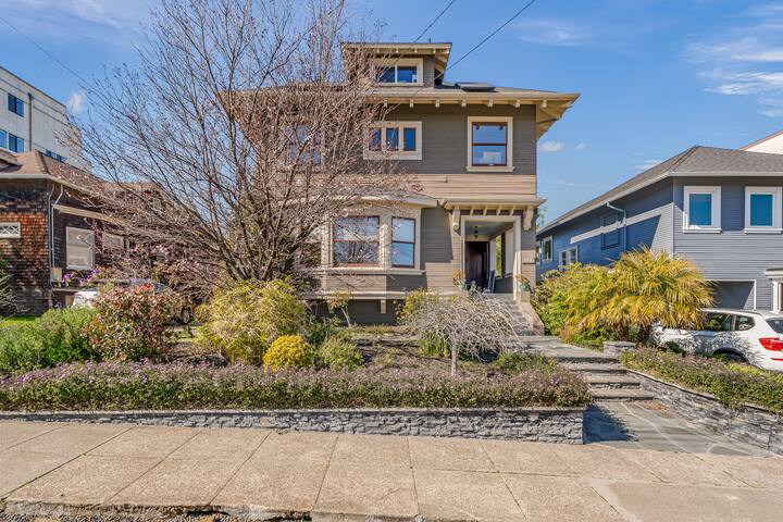 Family home w/ great outdoor space