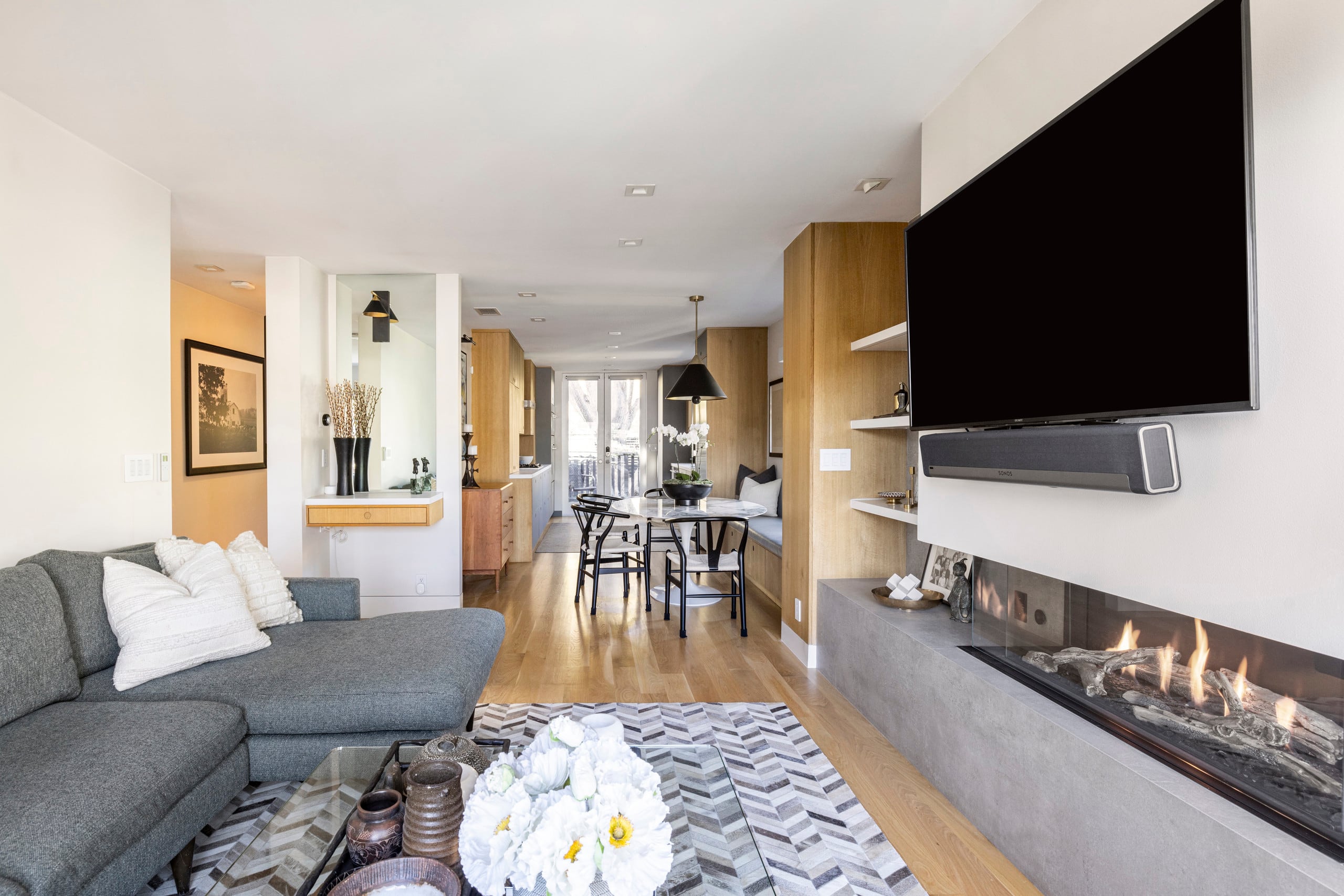 Condo in San Francisco · ★5.0 · 2 bedrooms · 2 beds · 1 bath - Image 2