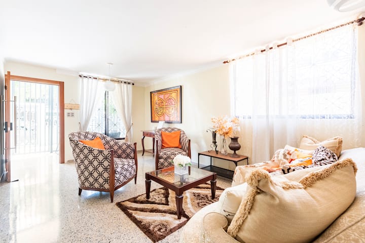 Beautiful City Center House [Private Jacuzzi] - Santo Domingo