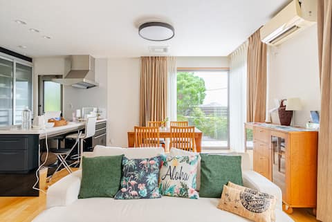House with a view of the biggest lake in Japan