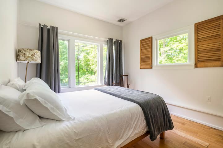 Საძინებელი 3: თეთრი ოთახი