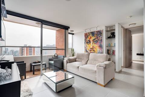 Luxury Condo-Top Location/Fast Wifi+Pool/Gym/Sauna