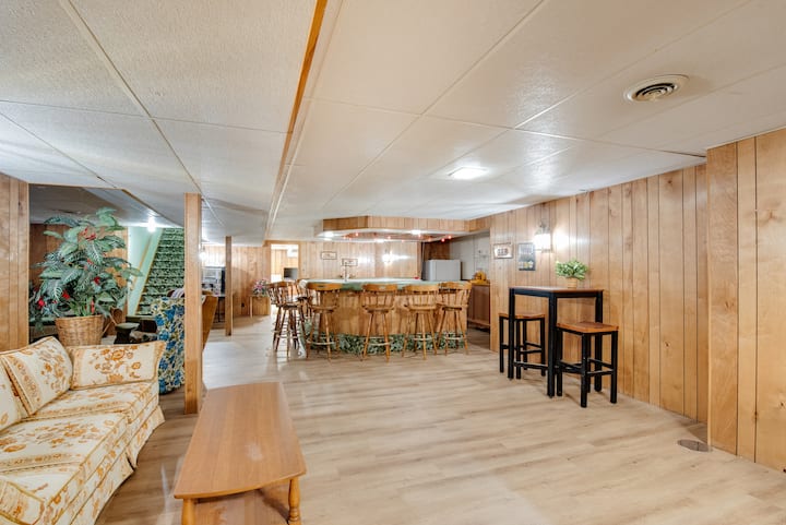 Spacious Ranch Home Oak Creek Close To Airport - Oak Creek, WI