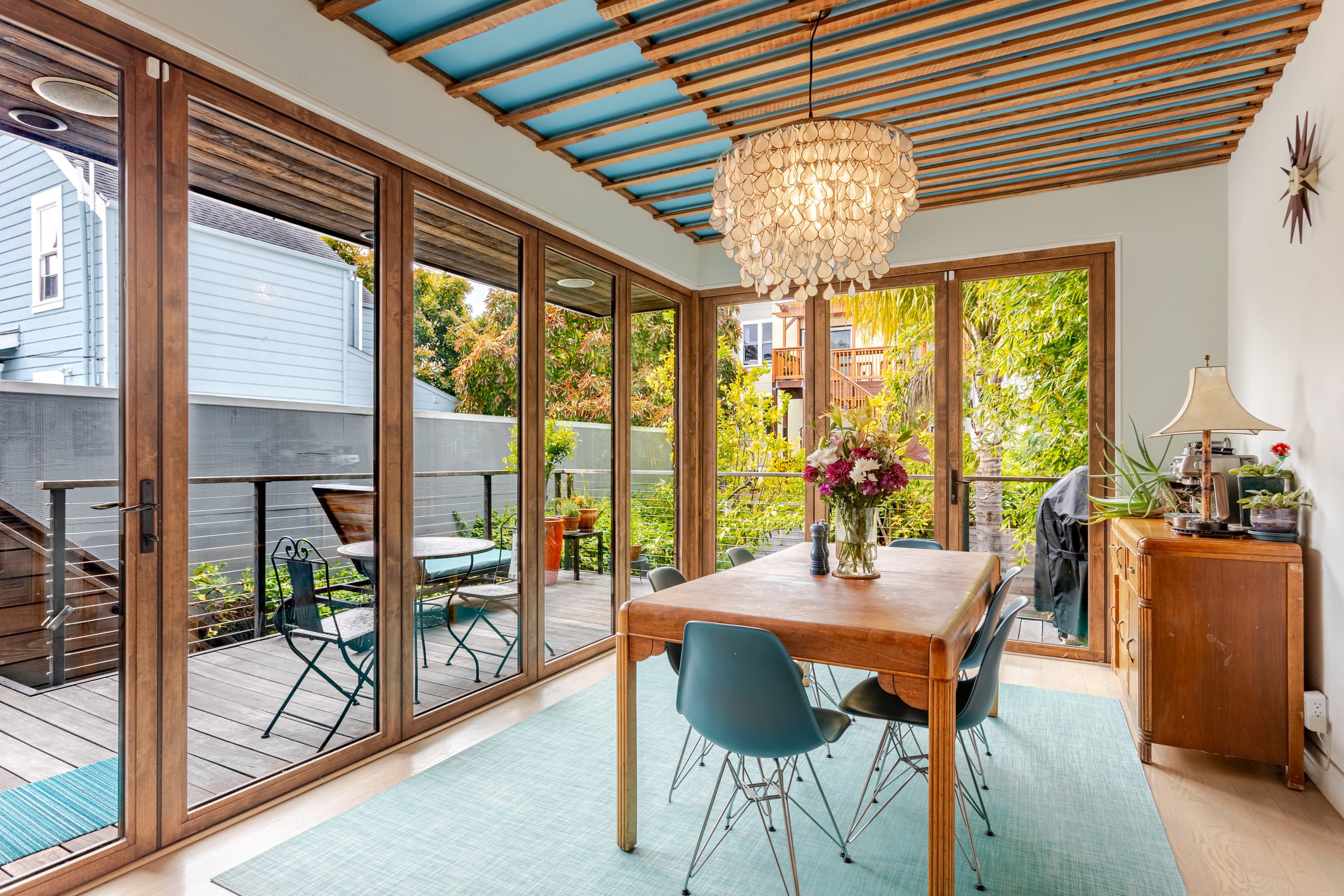 Home in San Francisco · ★4.94 · 3 bedrooms · 4 beds · 2 baths - Image 15